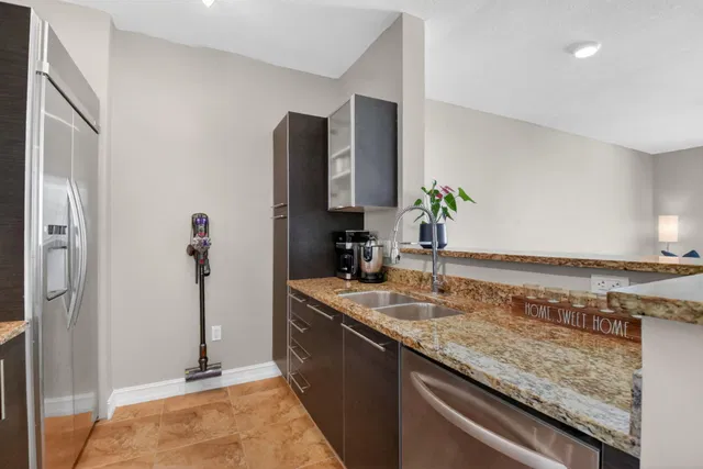 CityPlace South Tower Unit 821 photo 16