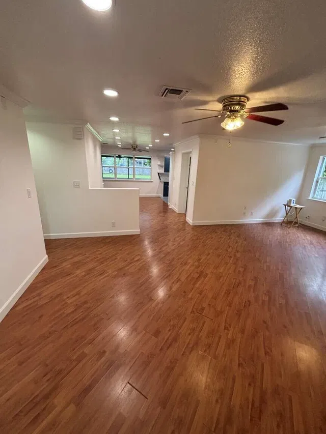 Residence photo 2