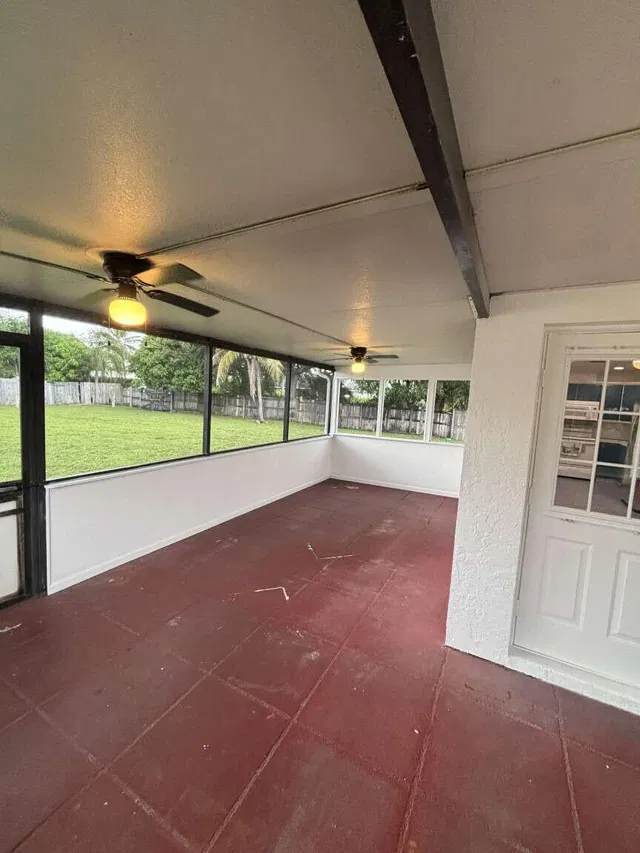 Residence photo 17