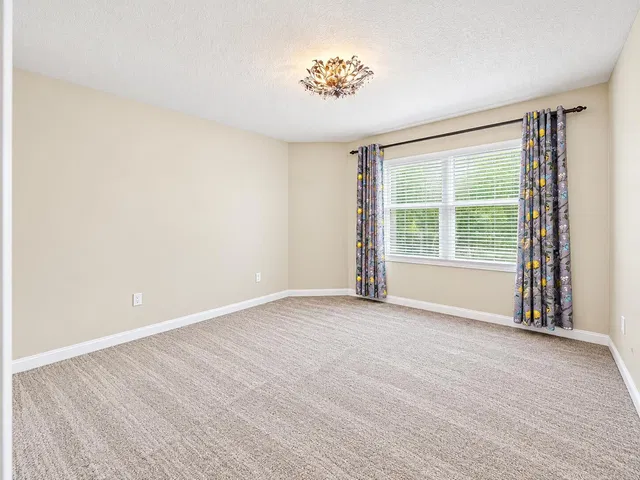  Residence photo 18