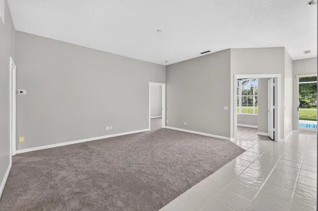  Residence photo 7