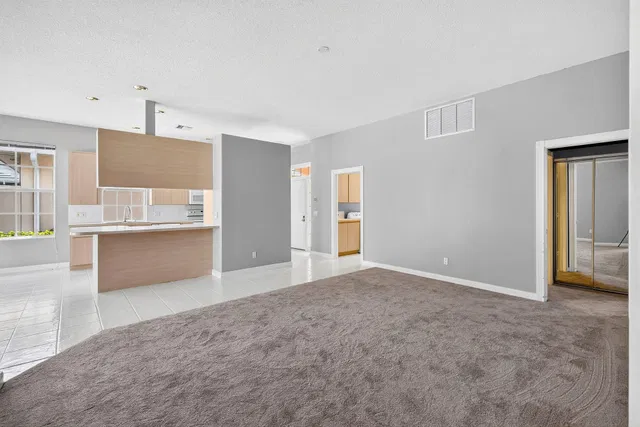 Residence photo 10