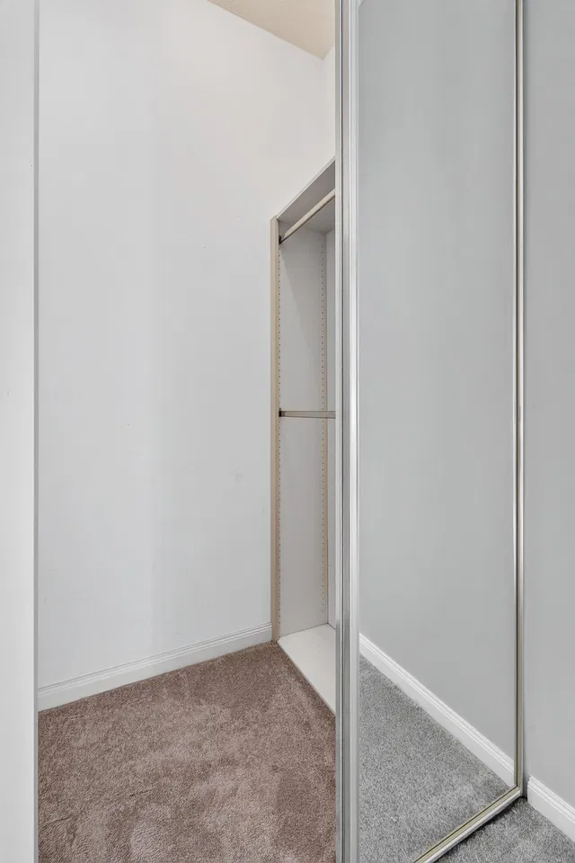  Residence photo 32