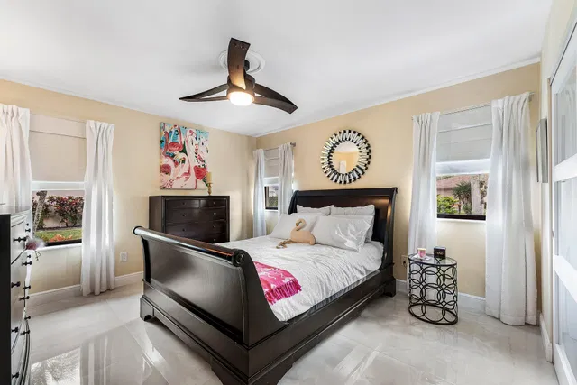 Residence photo 20