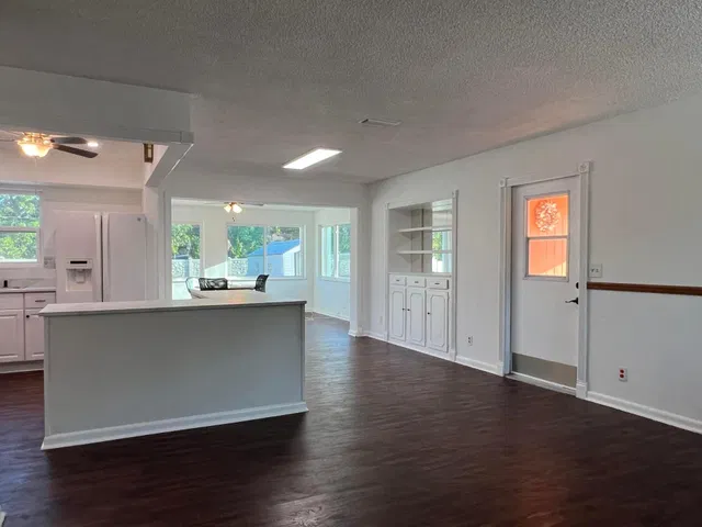 Residence photo 8