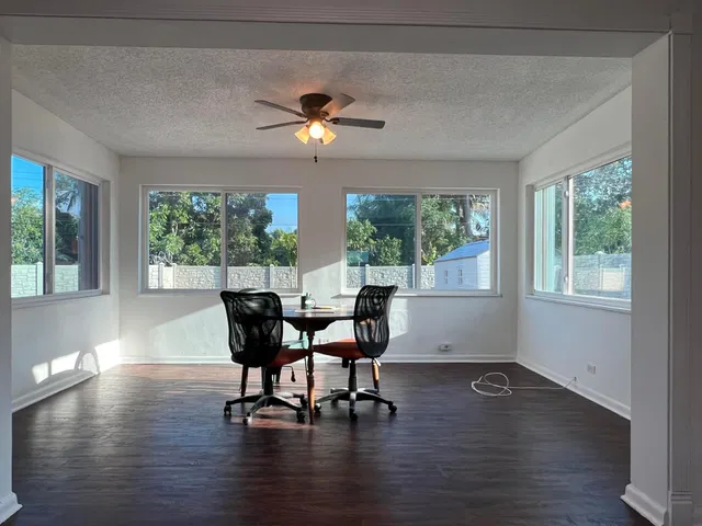 Residence photo 11