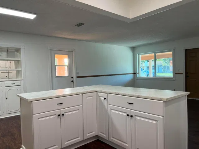 Residence photo 12