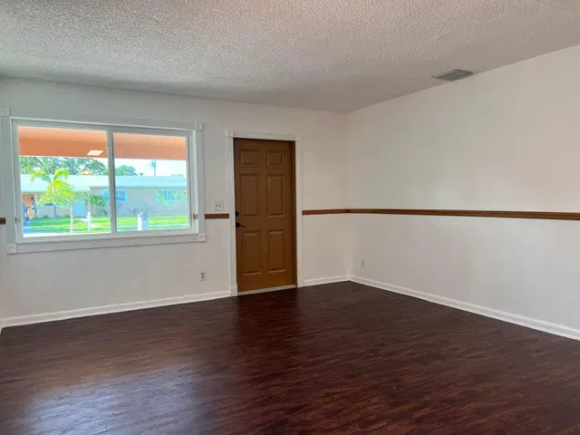 Residence photo 15