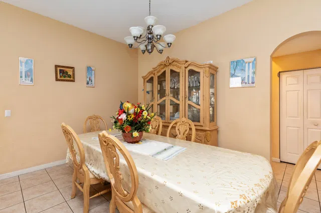 Residence photo 7