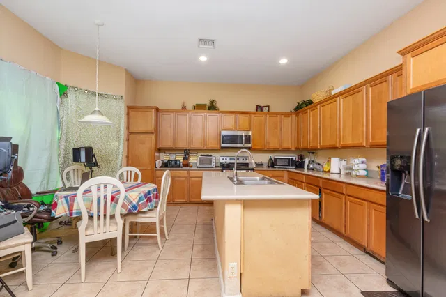 Residence photo 9