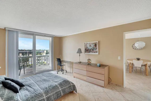 South Palm Beach Unit 511 photo 16
