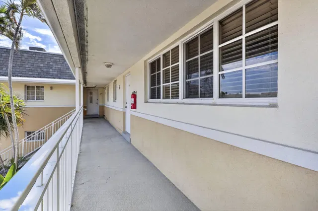 Village of North Palm Beach Unit 5 photo 4