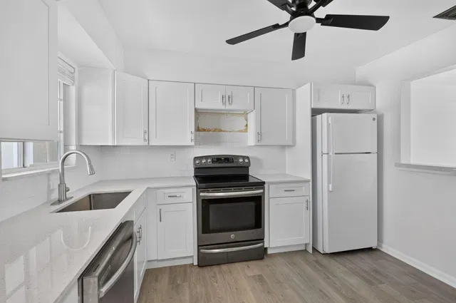 Village of North Palm Beach Unit 5 photo 9