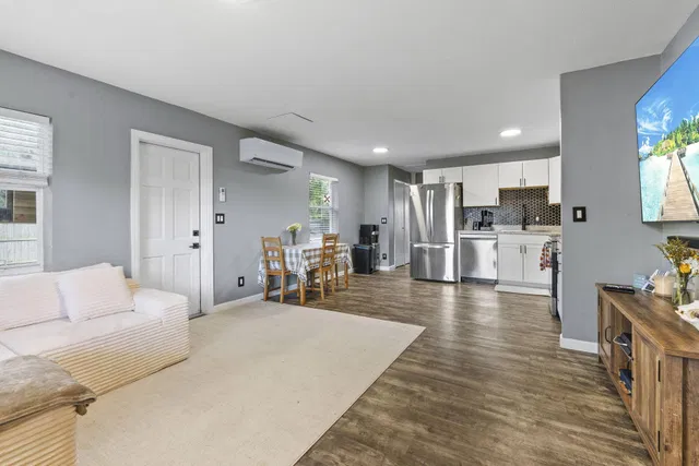 Residence photo 8