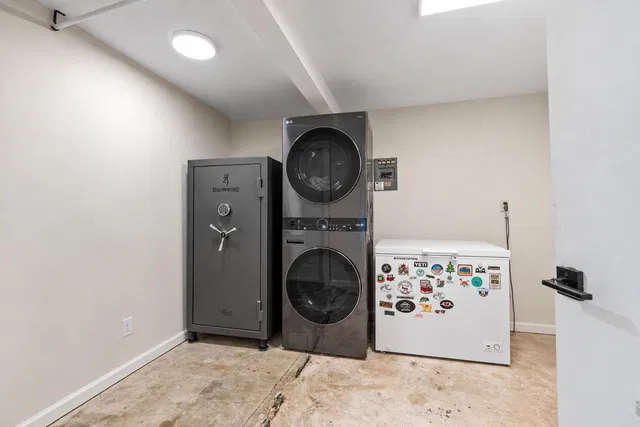 Residence photo 16