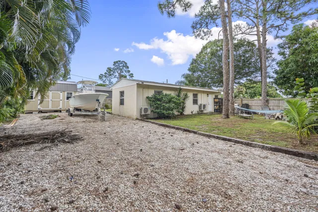 Residence photo 22