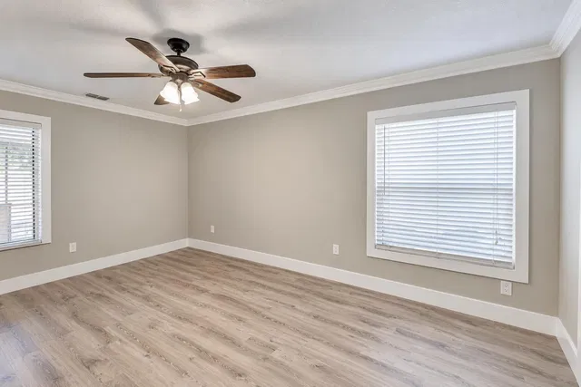 Residence photo 8