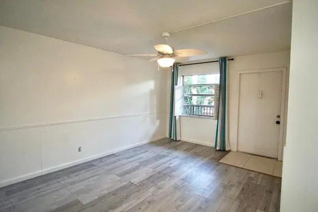 Unit 203 photo 3