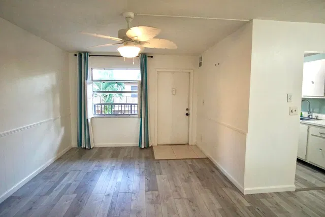 Unit 203 photo 5