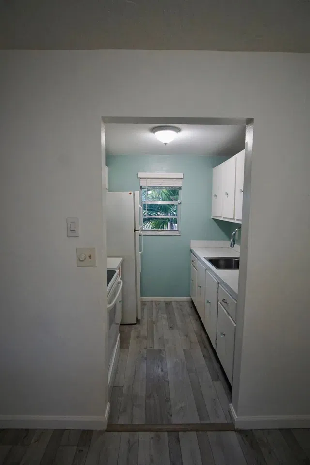 Unit 203 photo 9