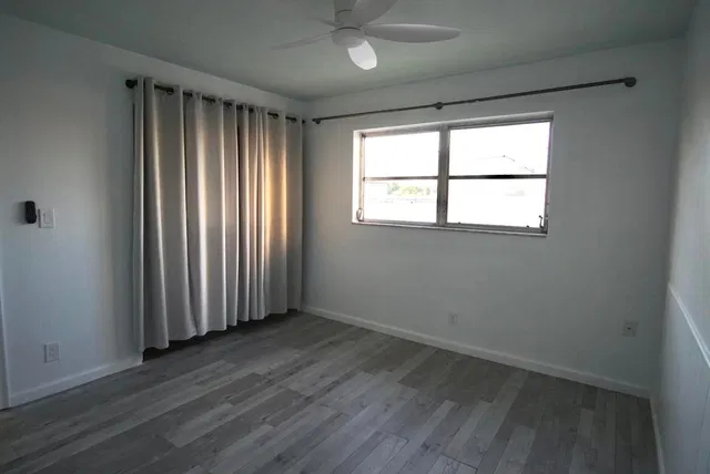 Unit 203 photo 12