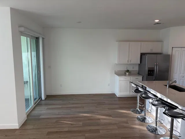  Residence photo 6