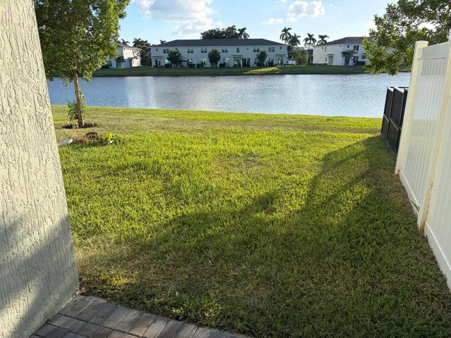  Residence photo 8