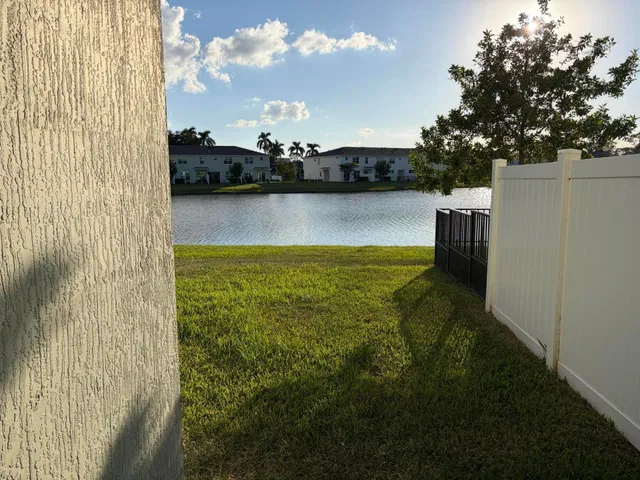  Residence photo 9