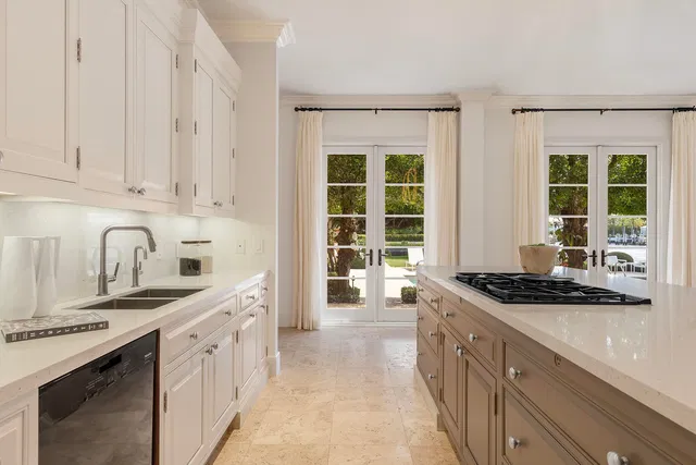 Estate Section Palm Beach Residence photo 17
