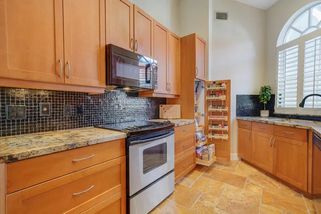 Residence photo 14