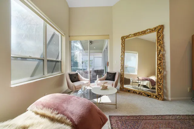 Residence photo 19