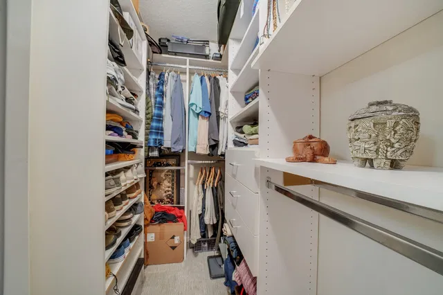Residence photo 23