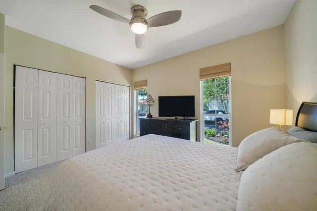 Residence photo 24