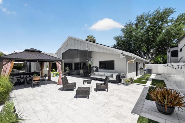 Residence photo 11