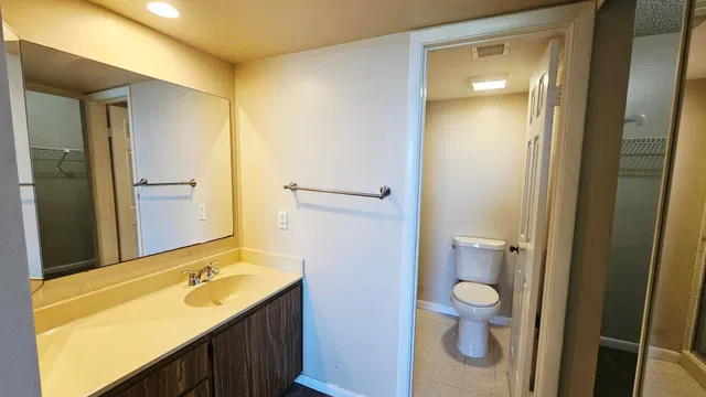 Unit 303 photo 15