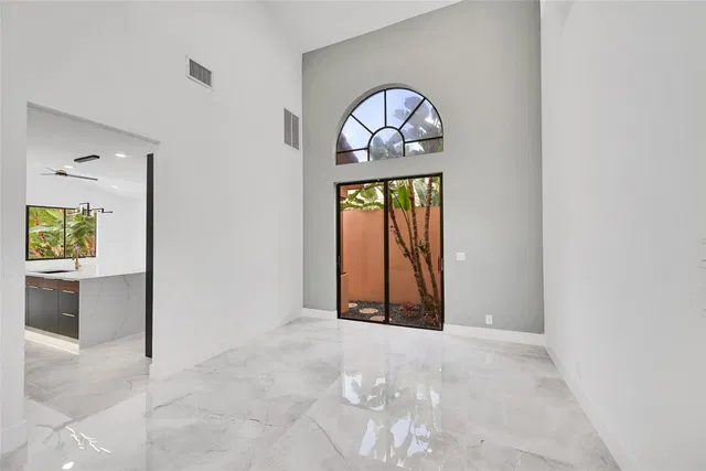 Residence photo 10