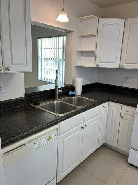 Unit 2010 photo 5