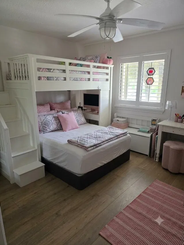 Unit 206 photo 9