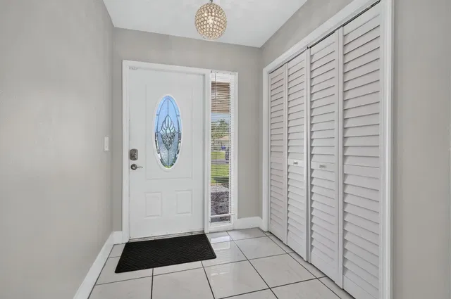 West Palm Beach Residence photo 4