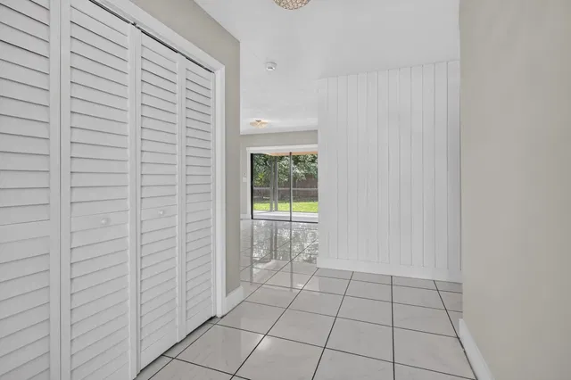 West Palm Beach Residence photo 5