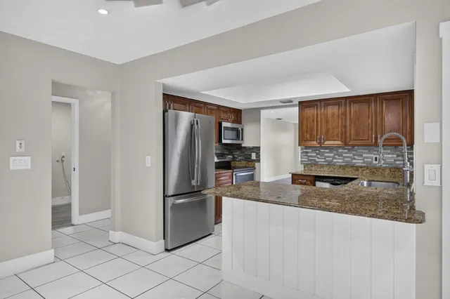 West Palm Beach Residence photo 16