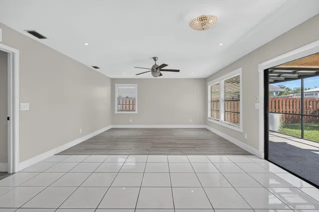 West Palm Beach Residence photo 25