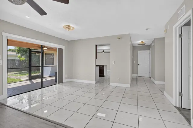 West Palm Beach Residence photo 28