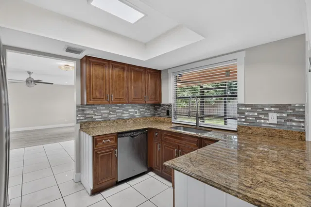 West Palm Beach Residence photo 34