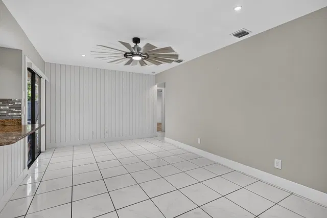 West Palm Beach Residence photo 35