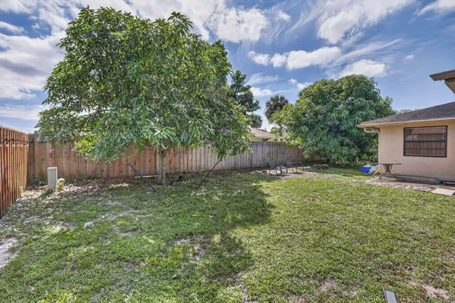 West Palm Beach Residence photo 39