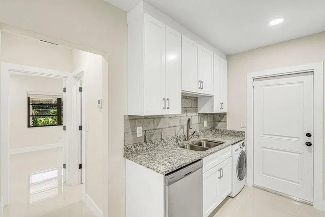  Residence photo 8
