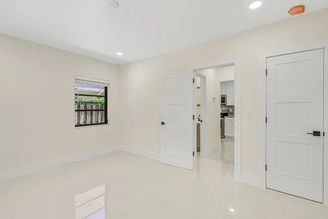  Residence photo 11