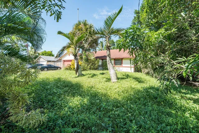 Residence photo 3