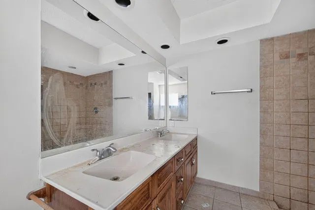 Residence photo 12